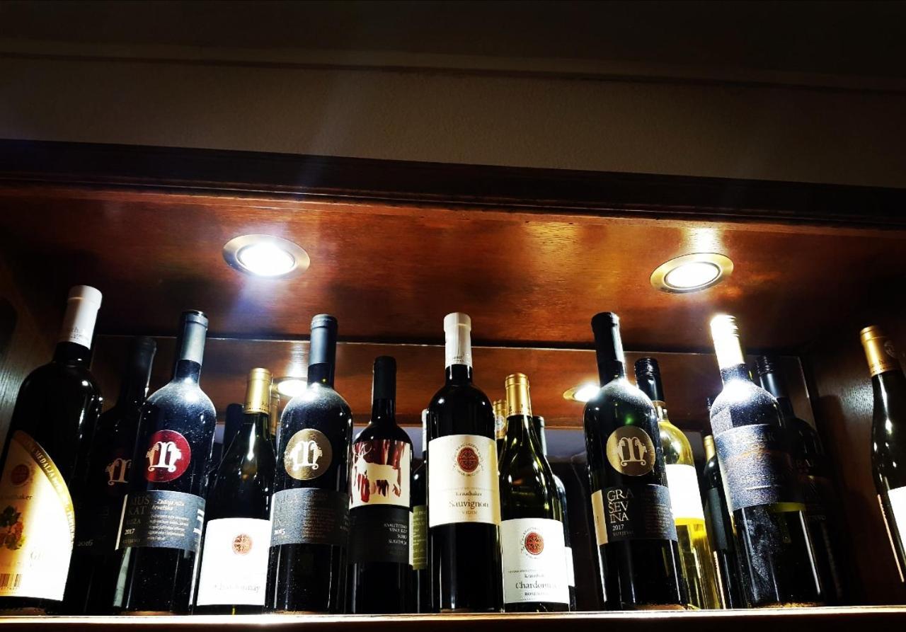 House Of Wine Hotel Kutjevo Exterior foto